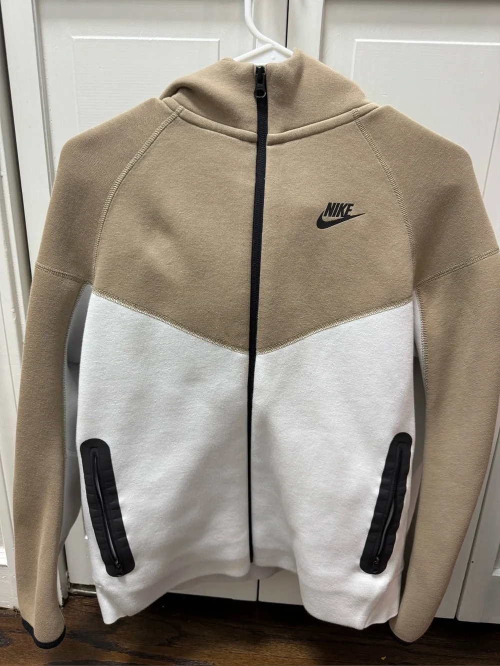 Nike Two-Tone Full Zip Hoodie in Khaki & White with Black Trim